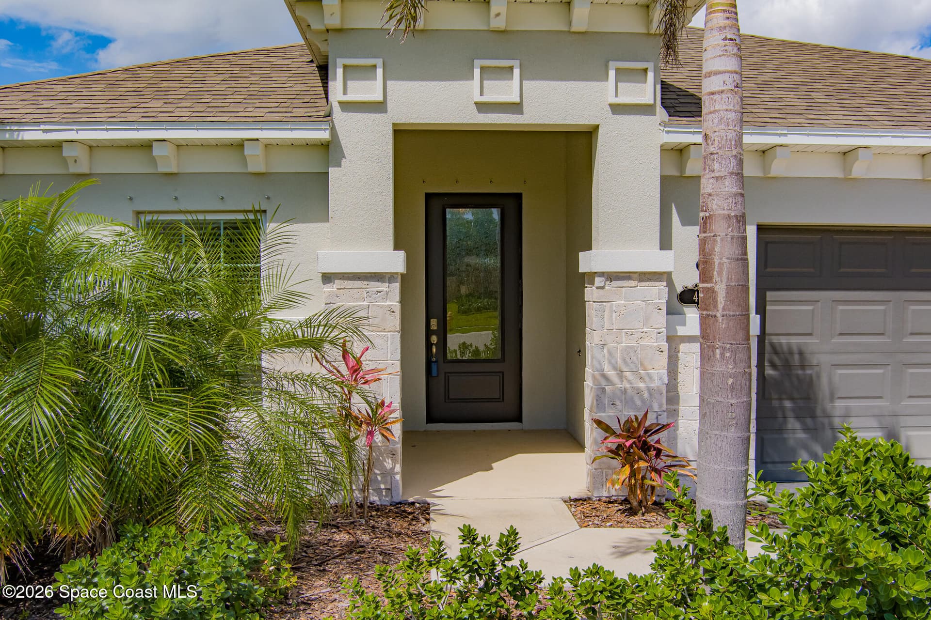 4415 Ruthann Circle photo 2