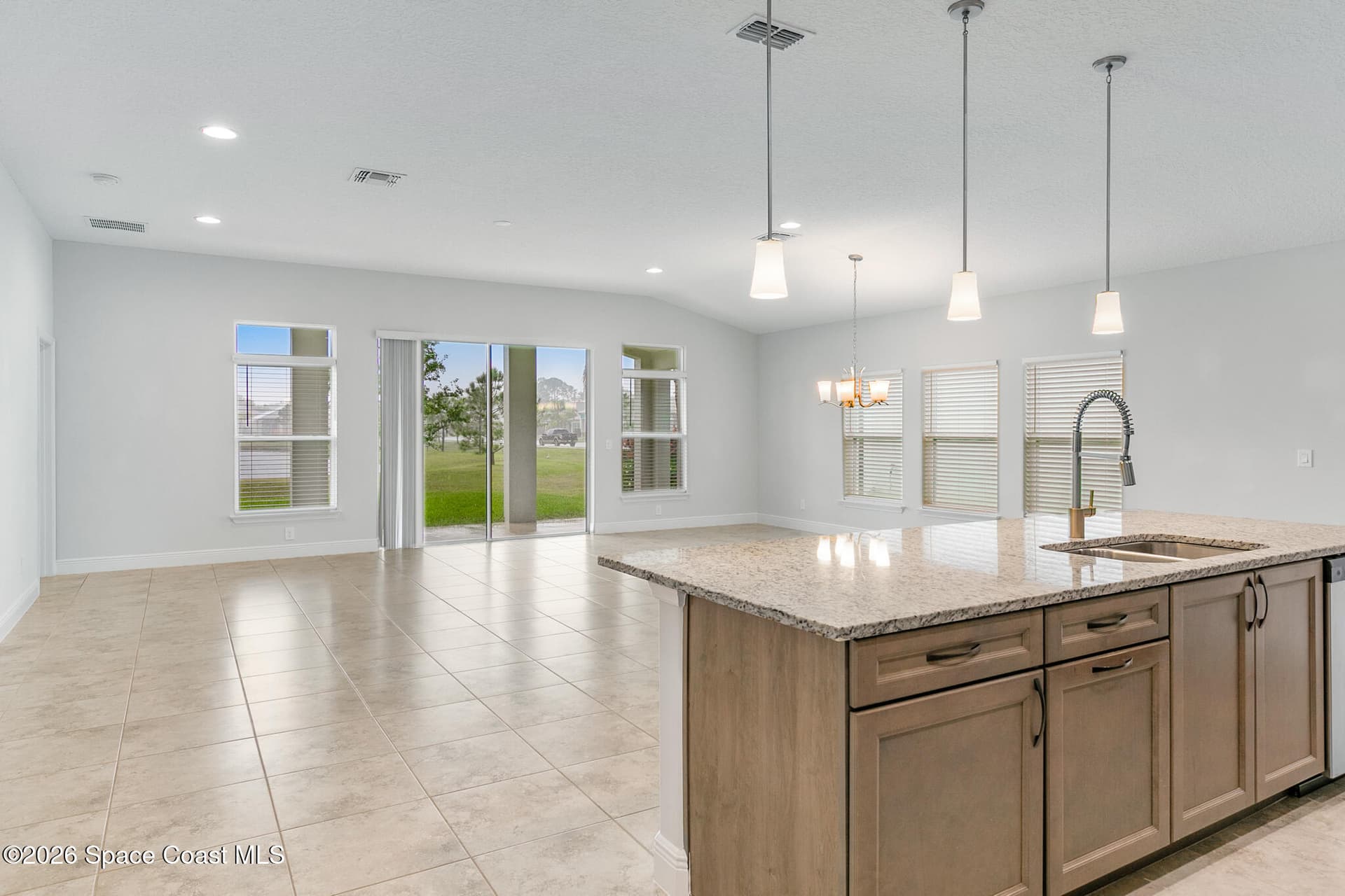 4415 Ruthann Circle photo 6