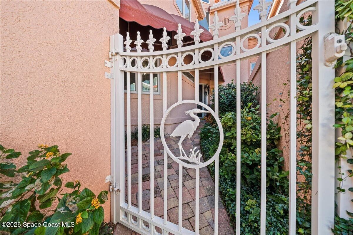 254 Seaview Street B photo 8
