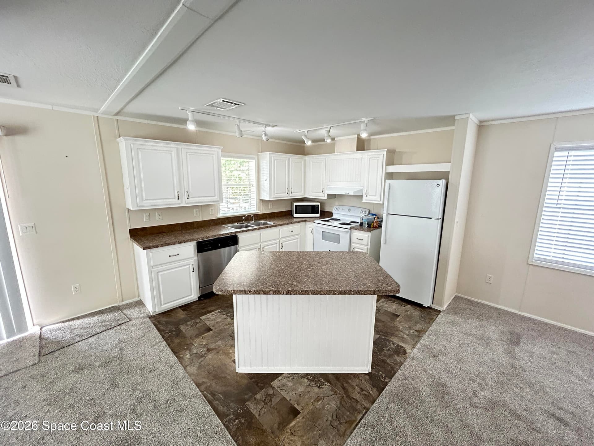 117 Lewis Street photo 9