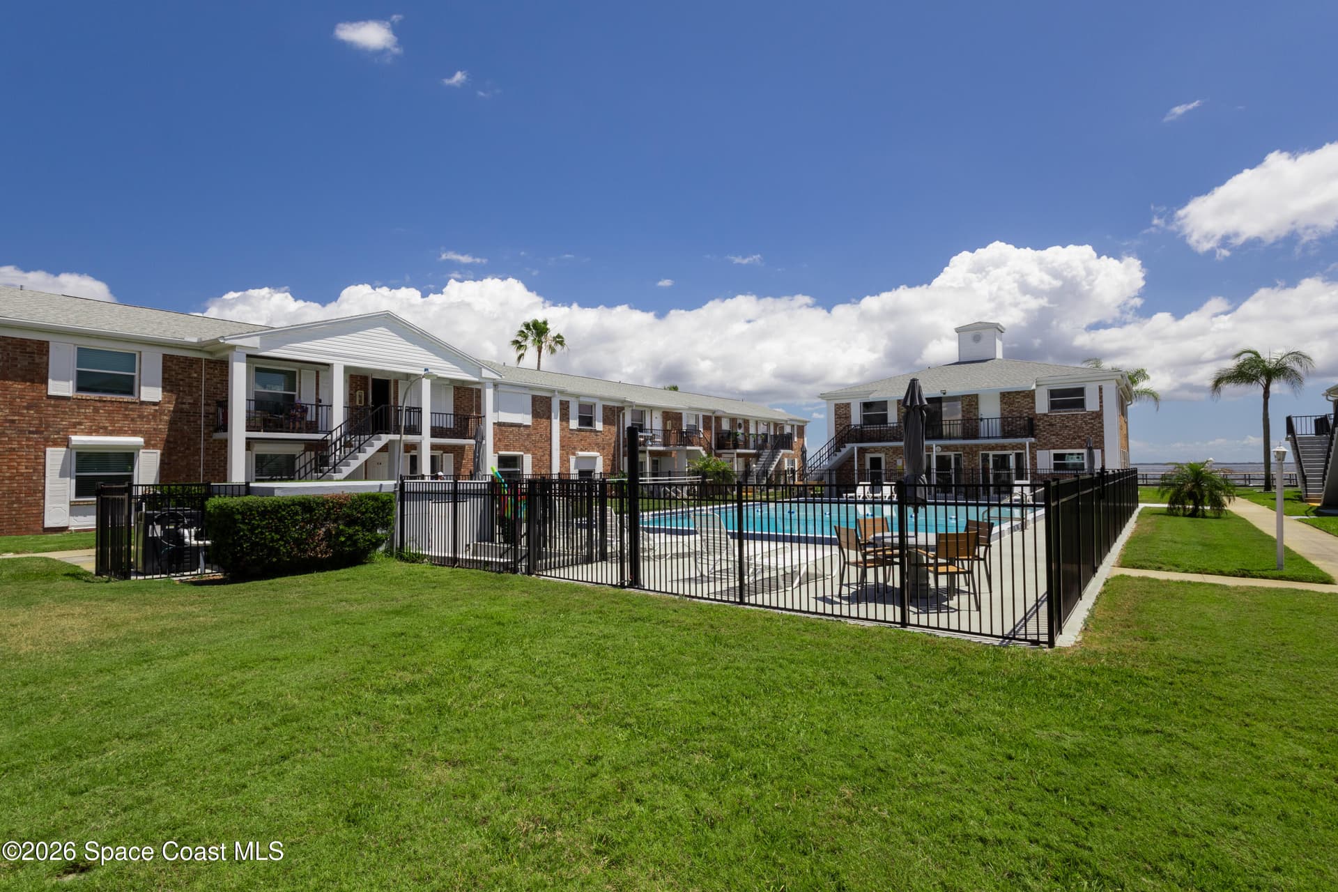 190 E Olmstead Drive B8 photo 21