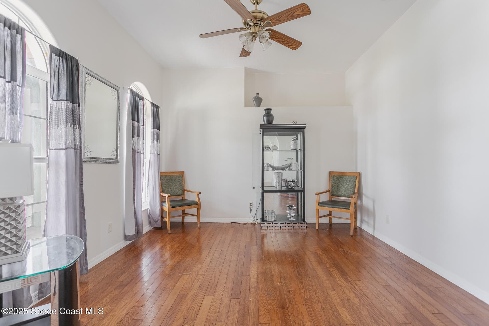 274 Lagoon Street SW photo 9