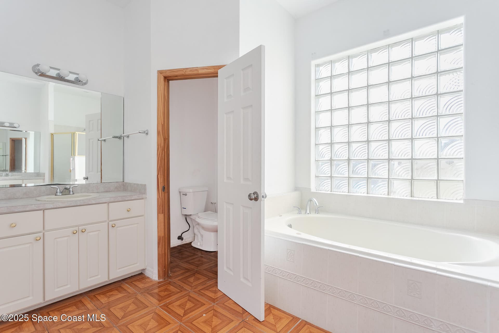274 Lagoon Street SW photo 22