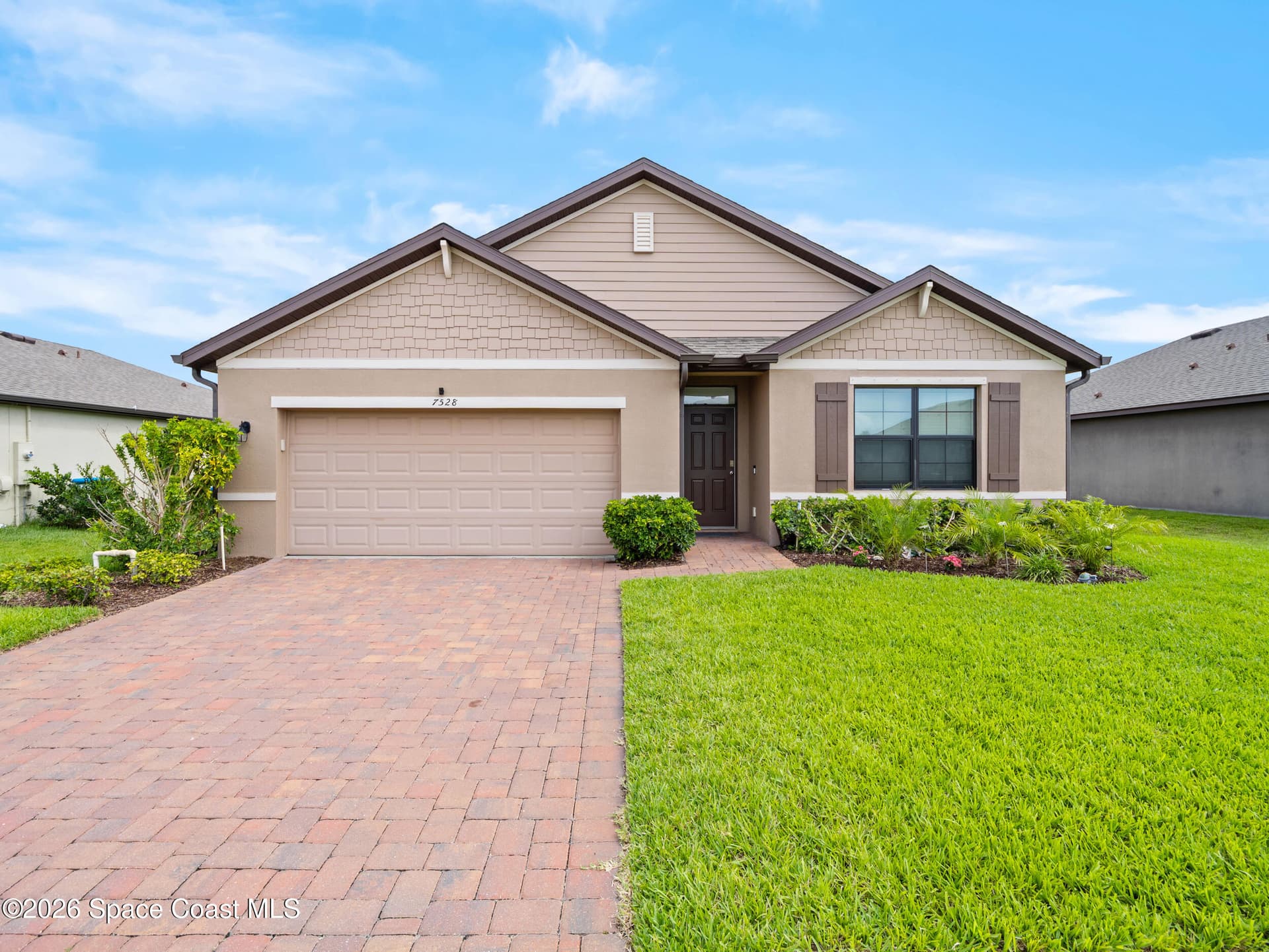 7528 Tourmaline Drive photo 1