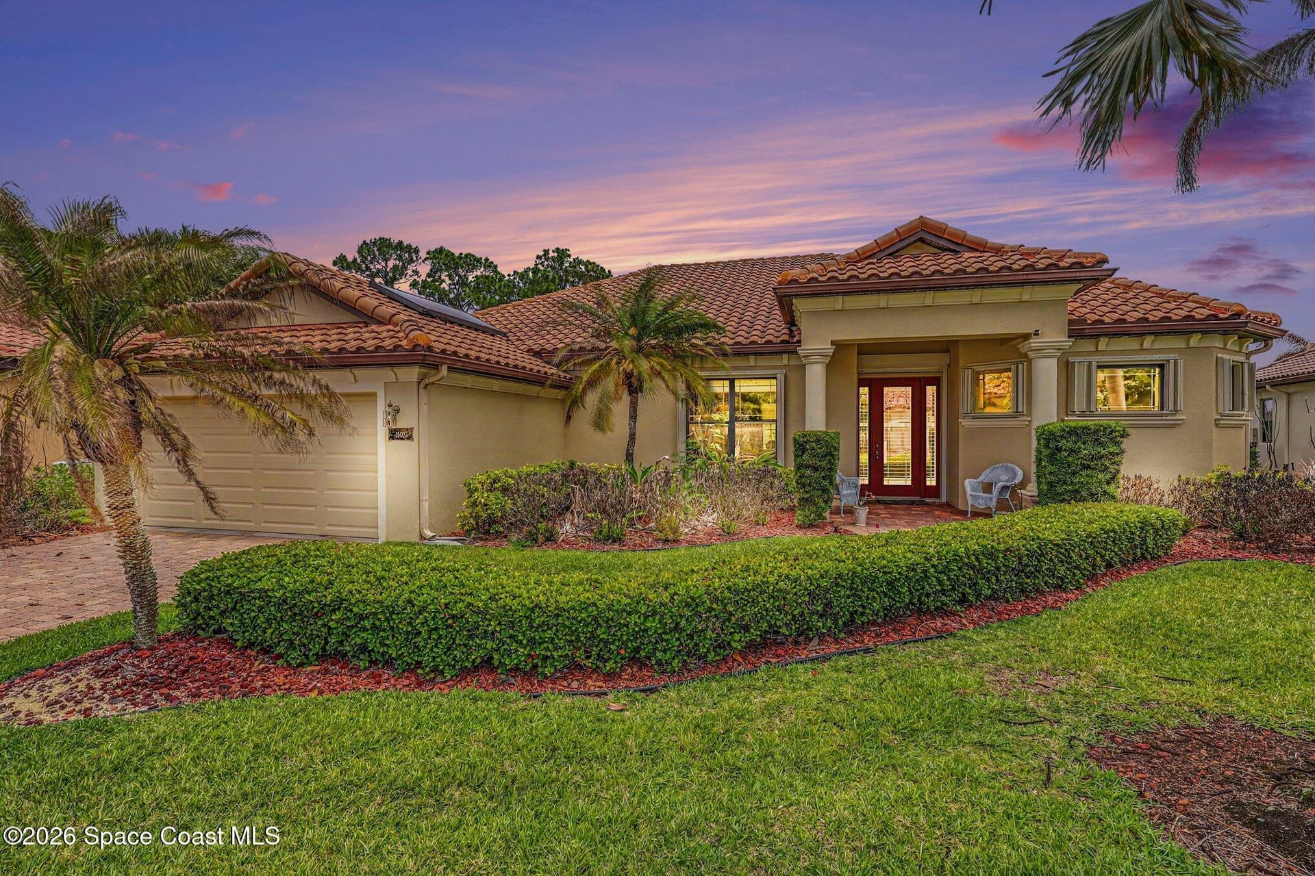 1502 Tralee Bay Avenue photo 4