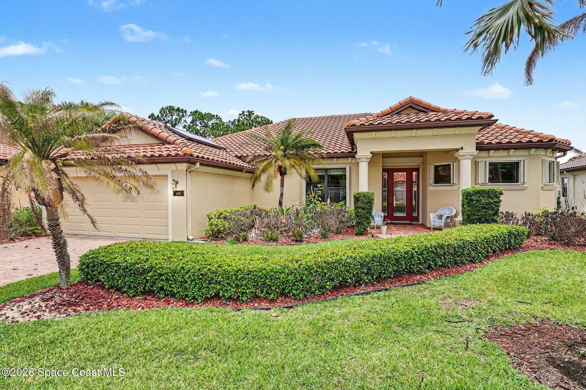 1502 Tralee Bay Avenue photo 2