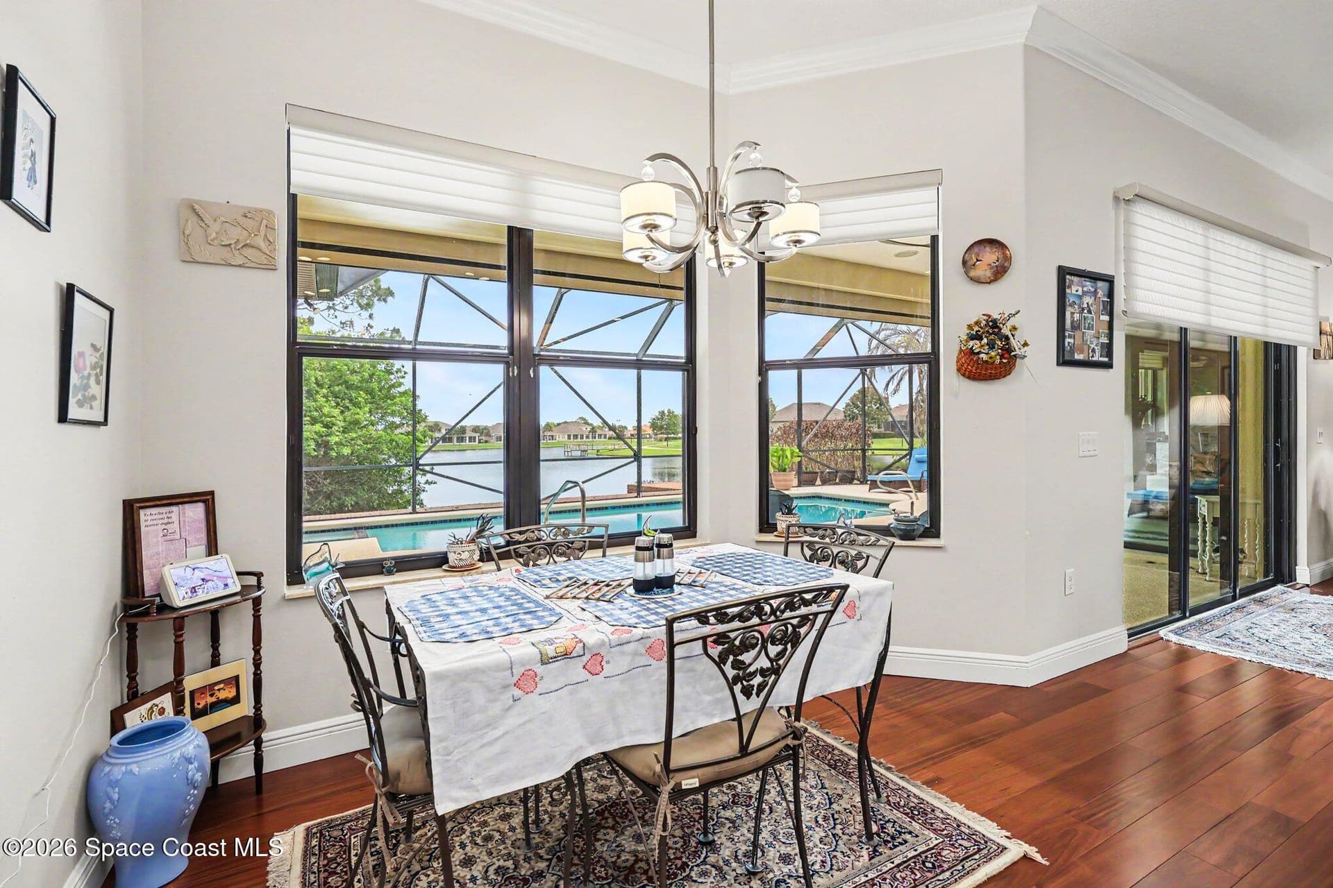 1502 Tralee Bay Avenue photo 18