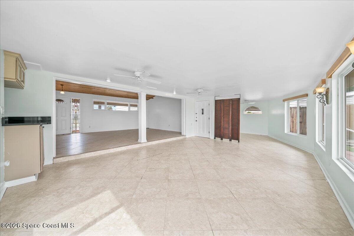 1610 E Central Avenue photo 11