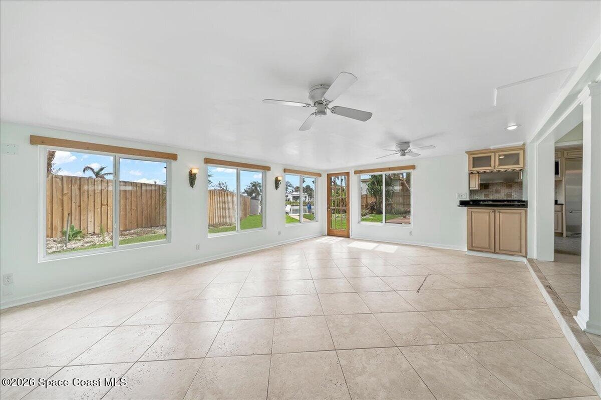 1610 E Central Avenue photo 12