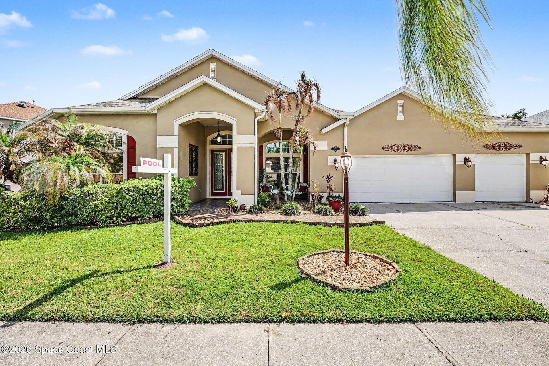 4628 Chastain Drive photo 1