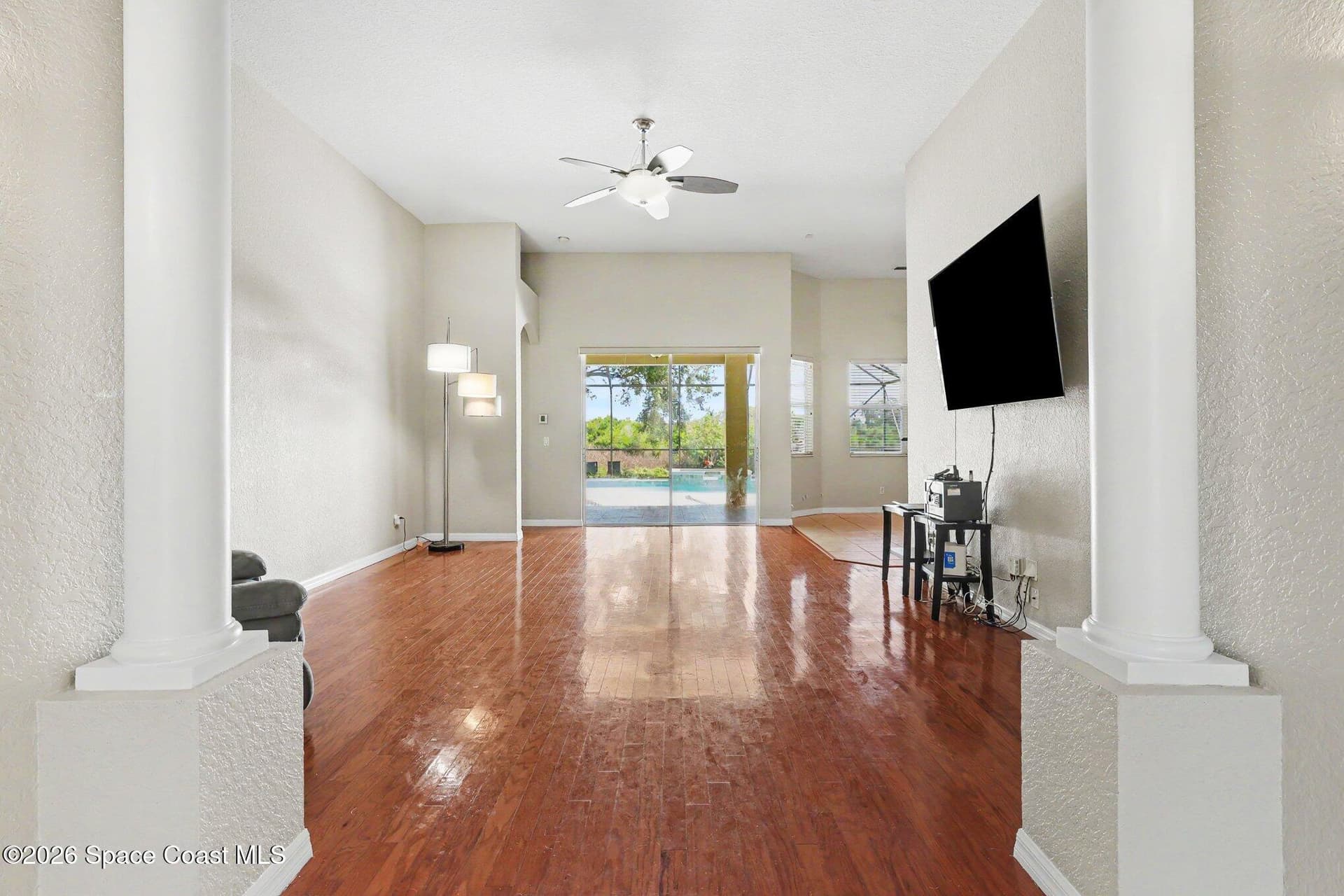 4628 Chastain Drive photo 6