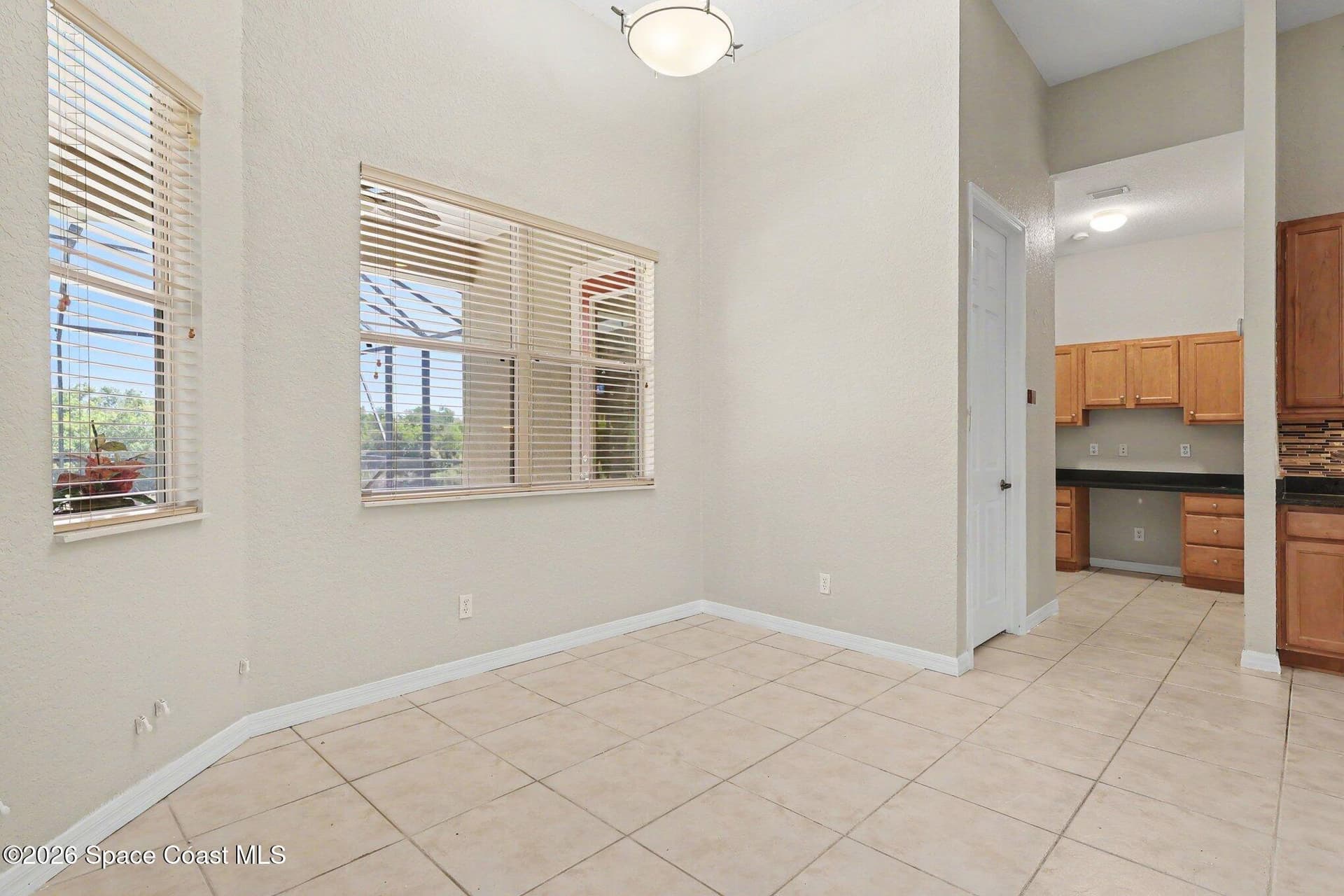 4628 Chastain Drive photo 9