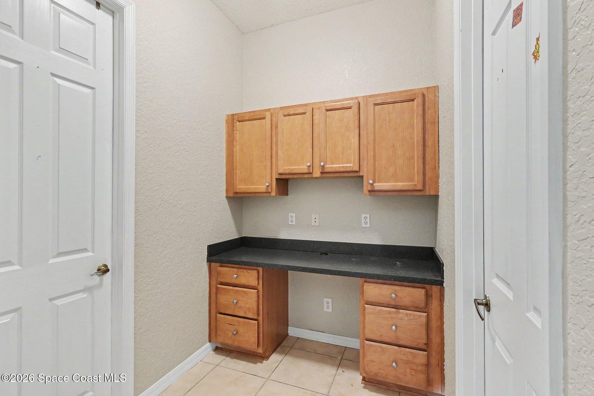 4628 Chastain Drive photo 10