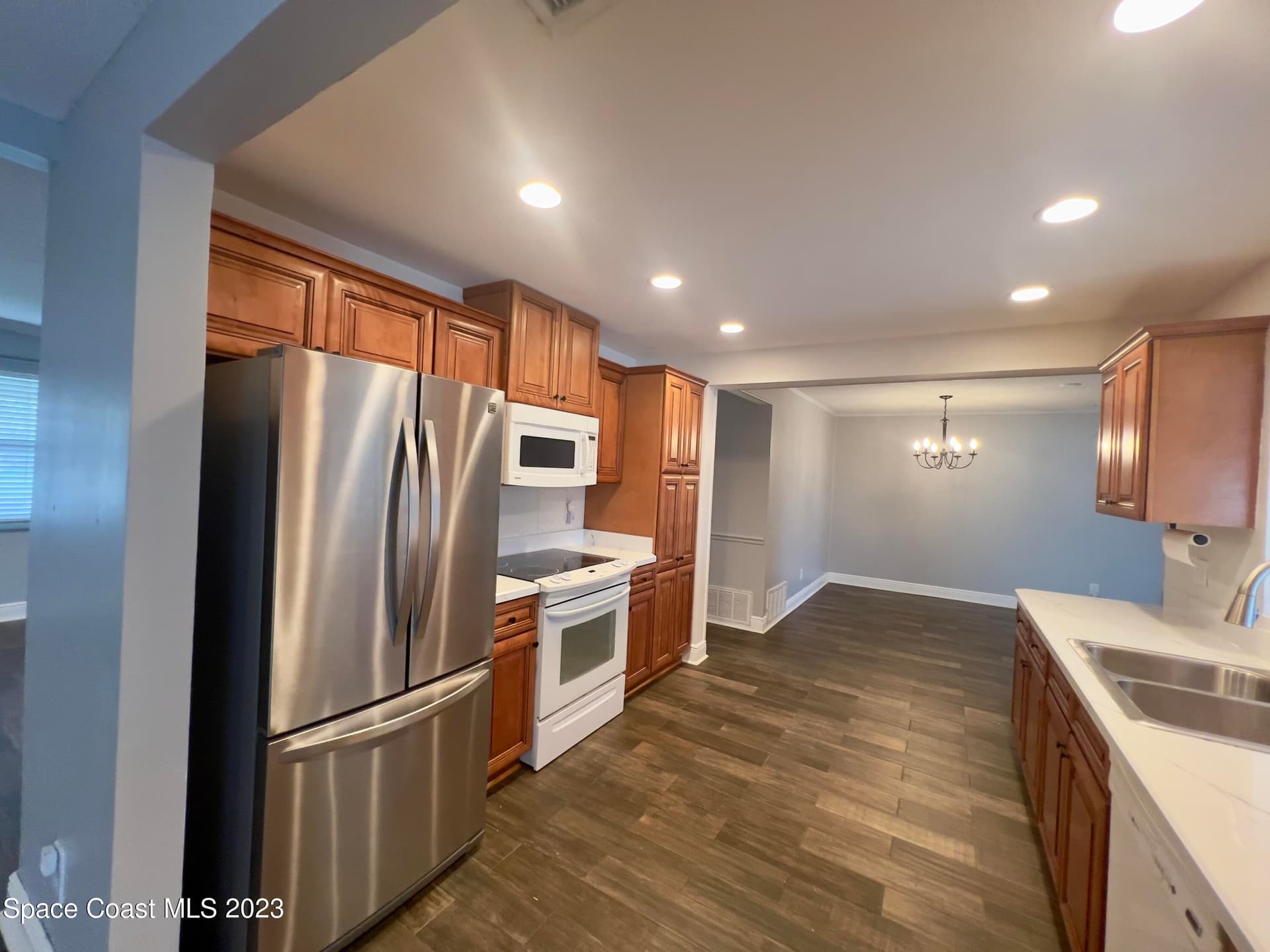 380 Diana Boulevard photo 10