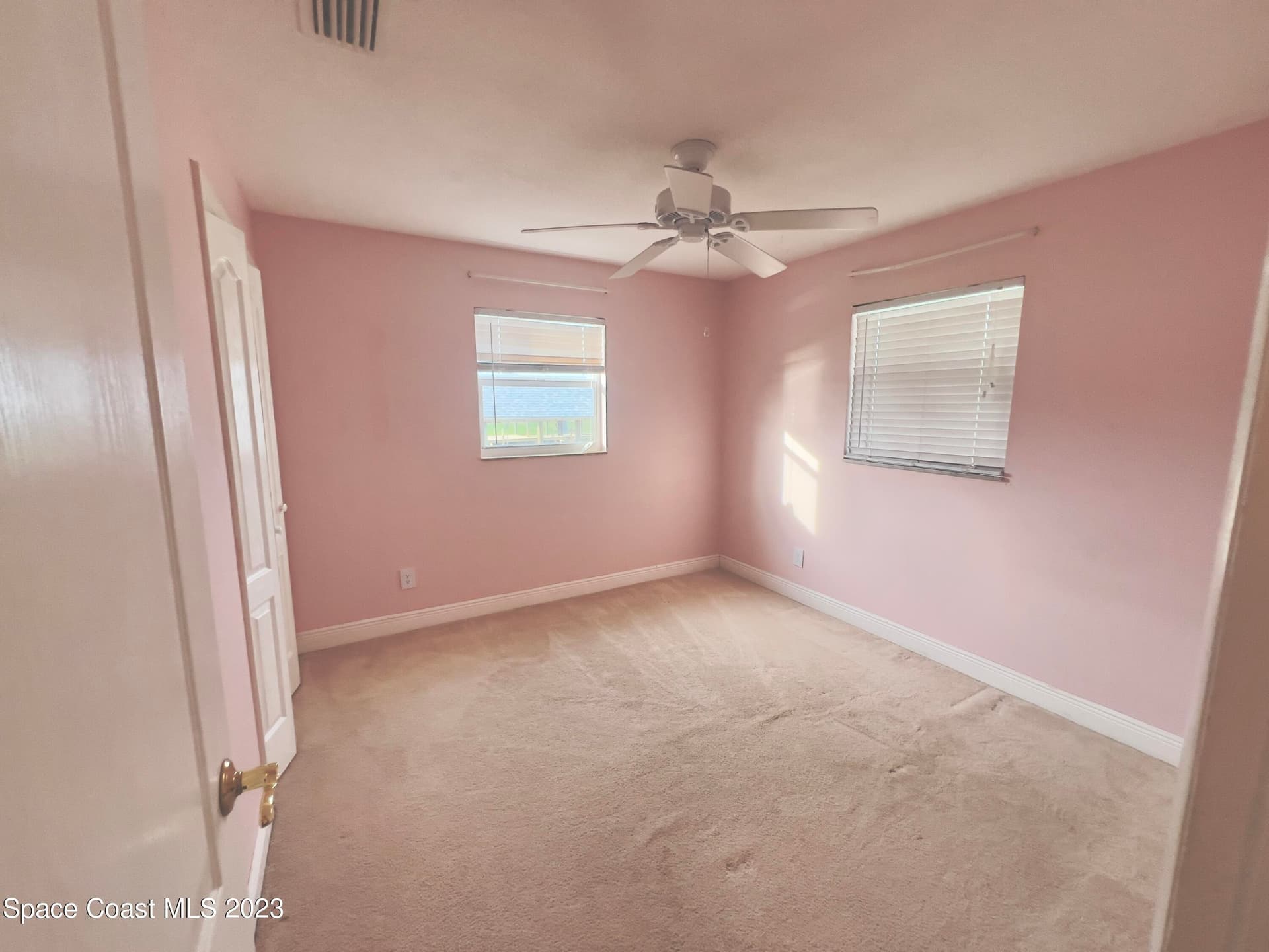 380 Diana Boulevard photo 20