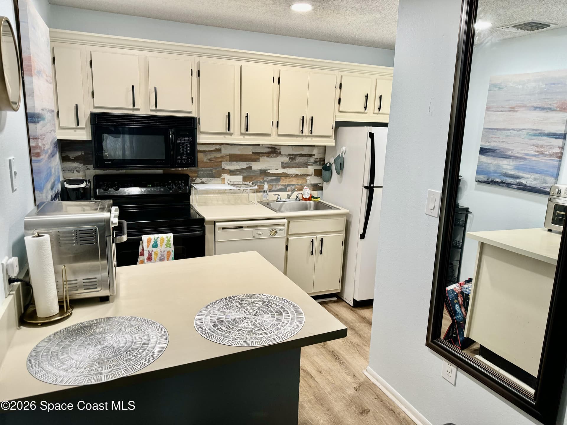 225 S Tropical Trail 719 photo 4