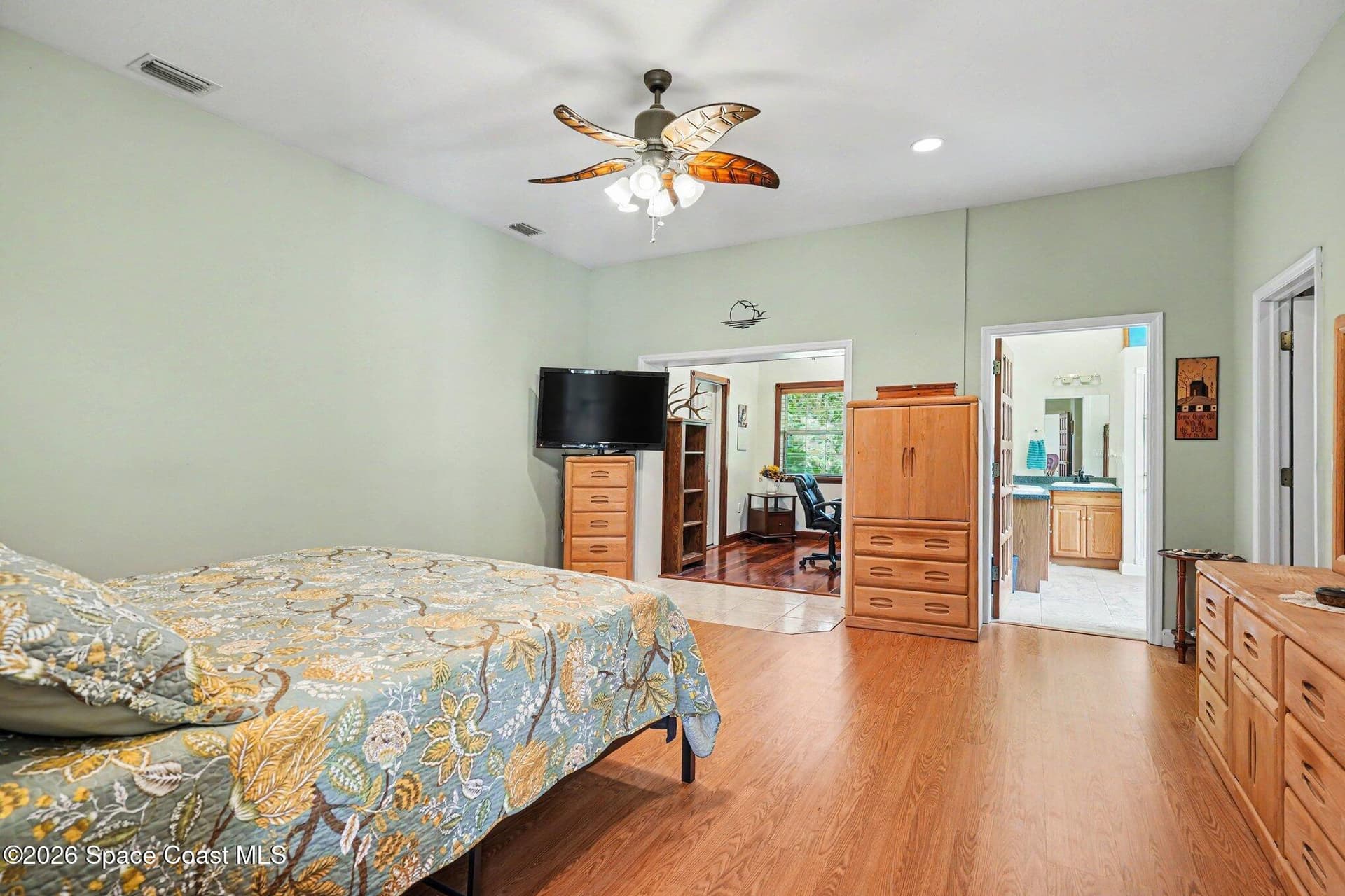 3525 Hield Road photo 15