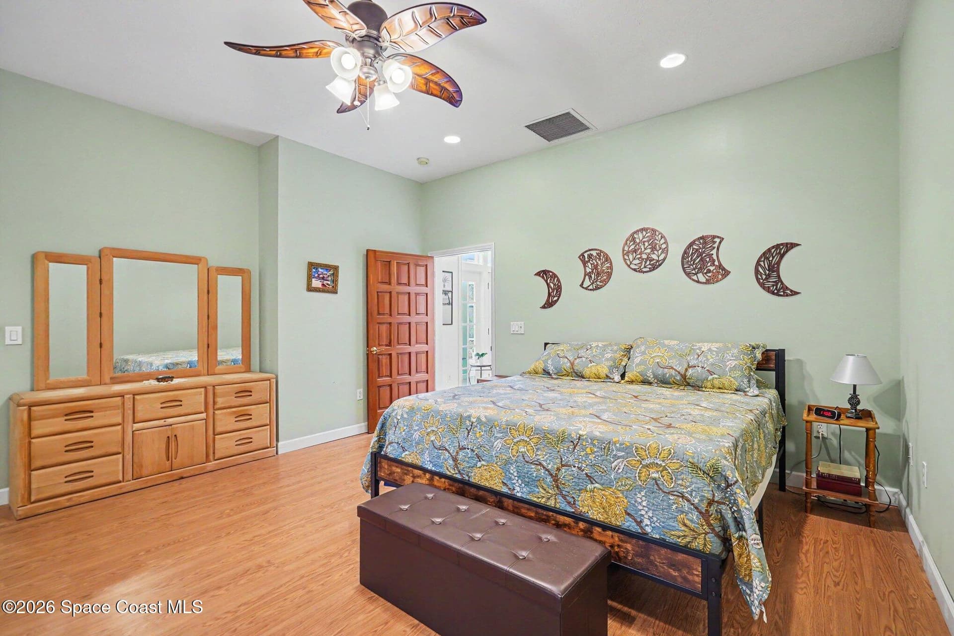 3525 Hield Road photo 16