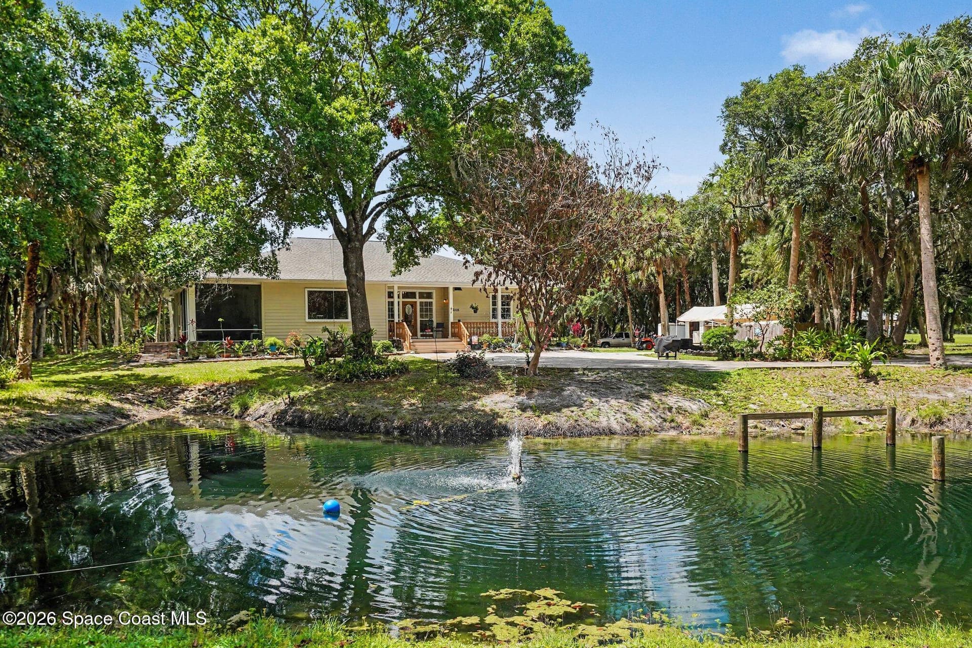 3525 Hield Road photo 1