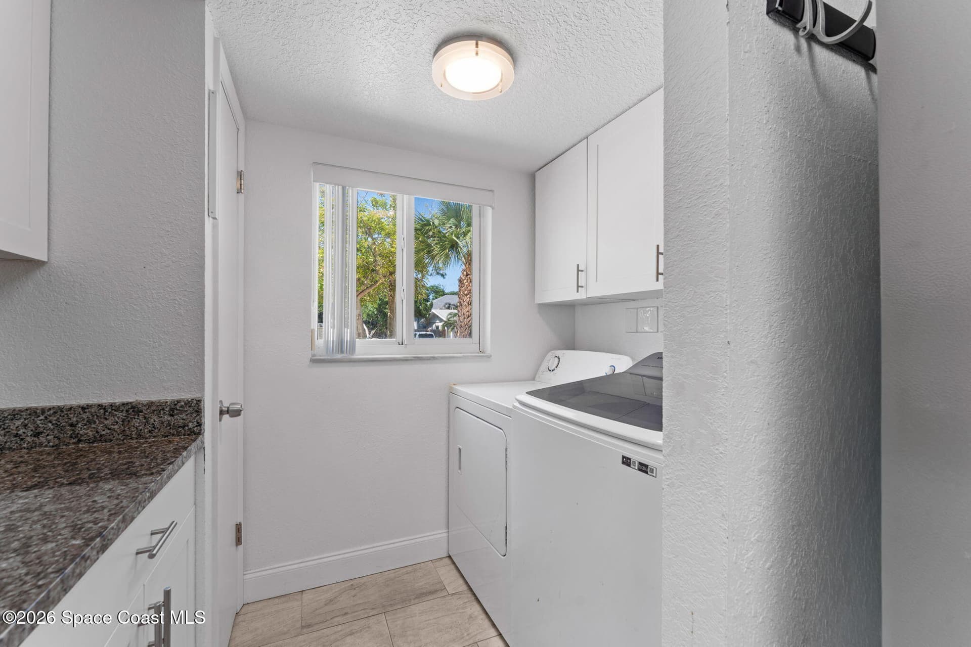 402 N 1st Street 10 photo 11