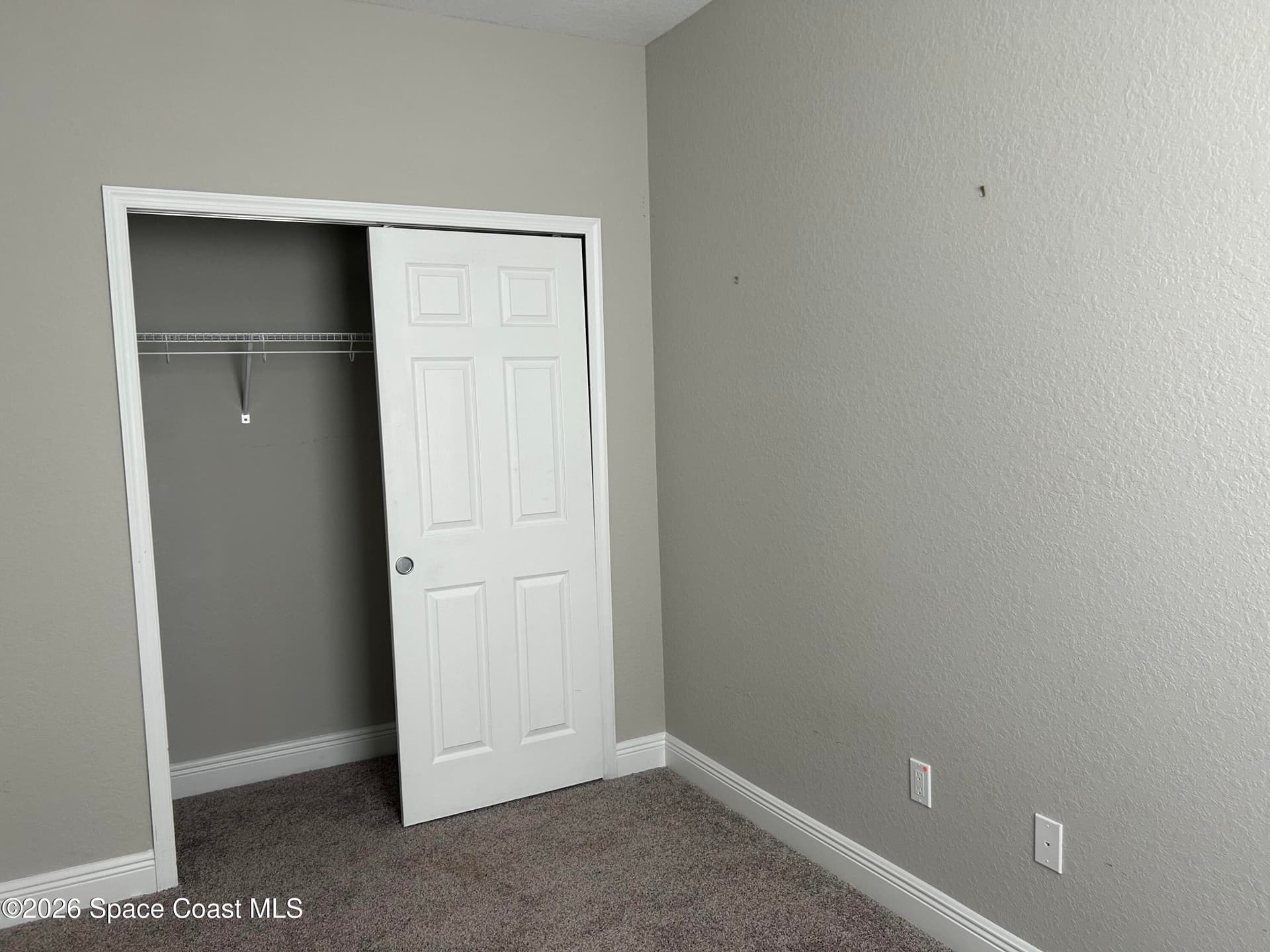 1616 NW Cataluna Circle S photo 3