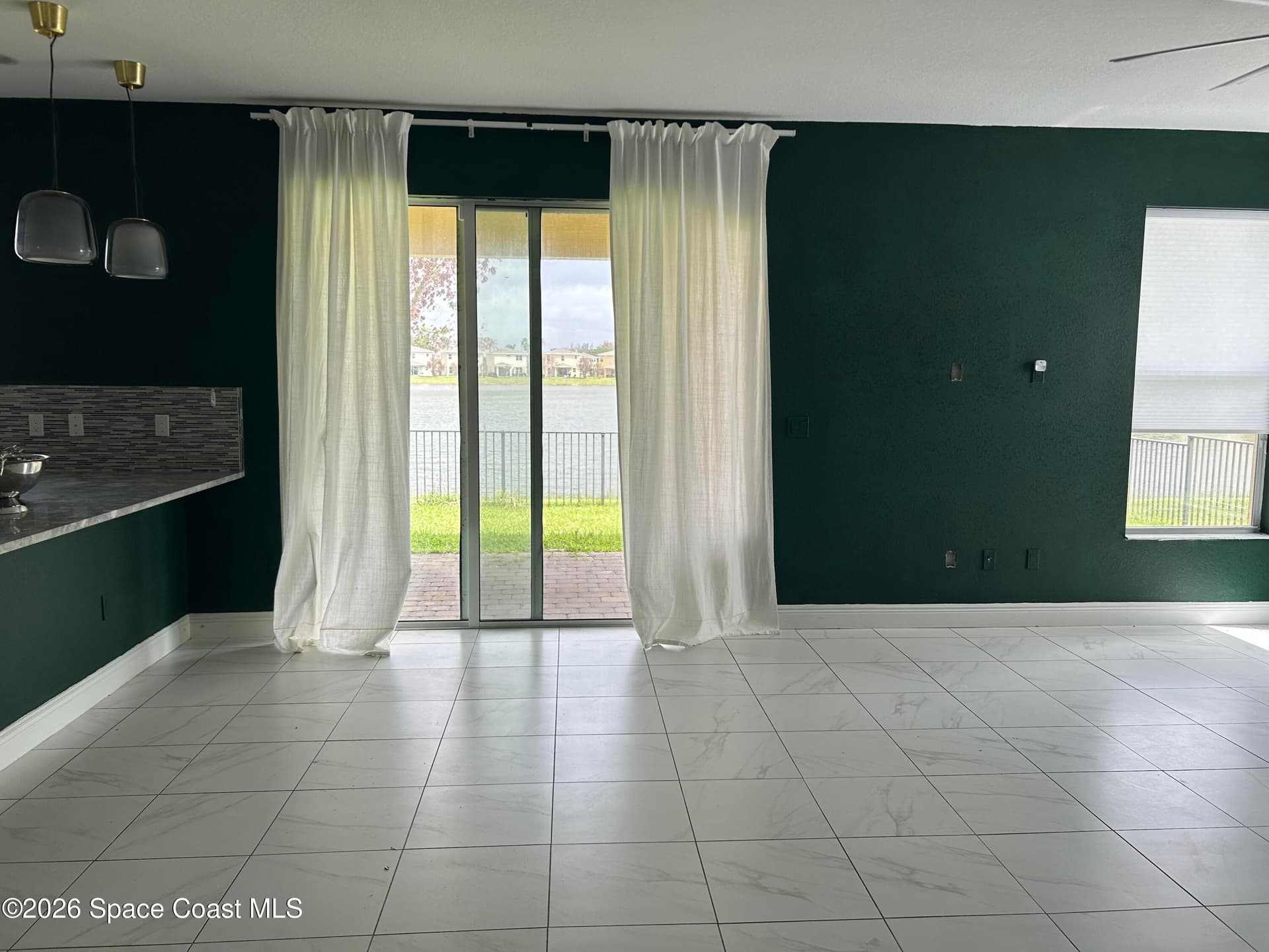 1616 NW Cataluna Circle S photo 5