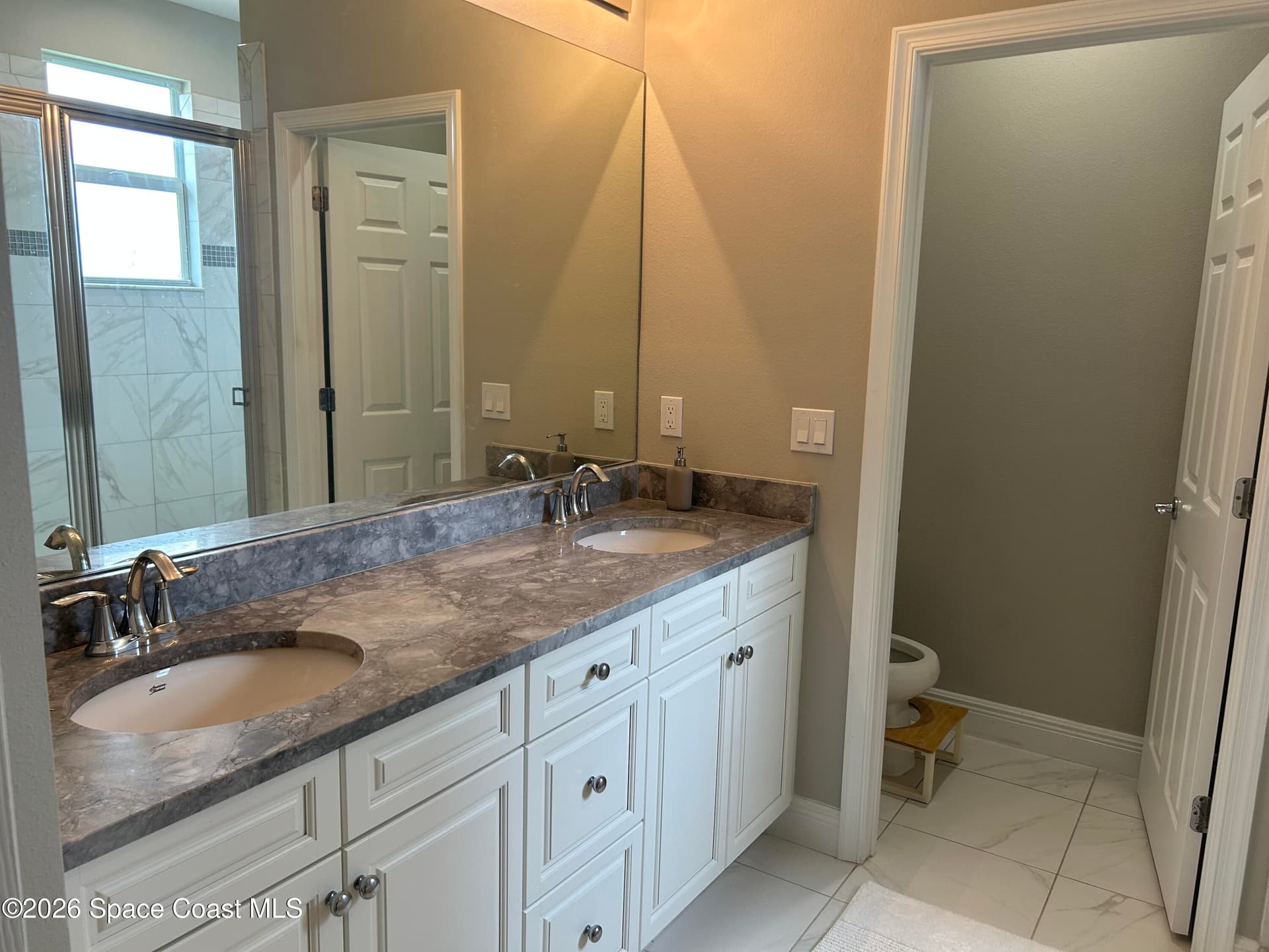 1616 NW Cataluna Circle S photo 16
