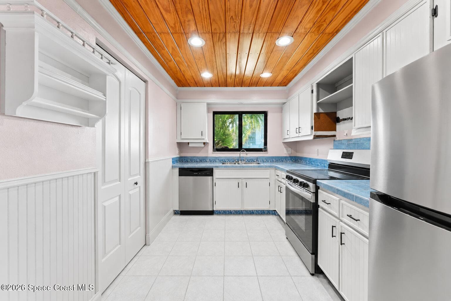 3100 S Atlantic Avenue 203 photo 9