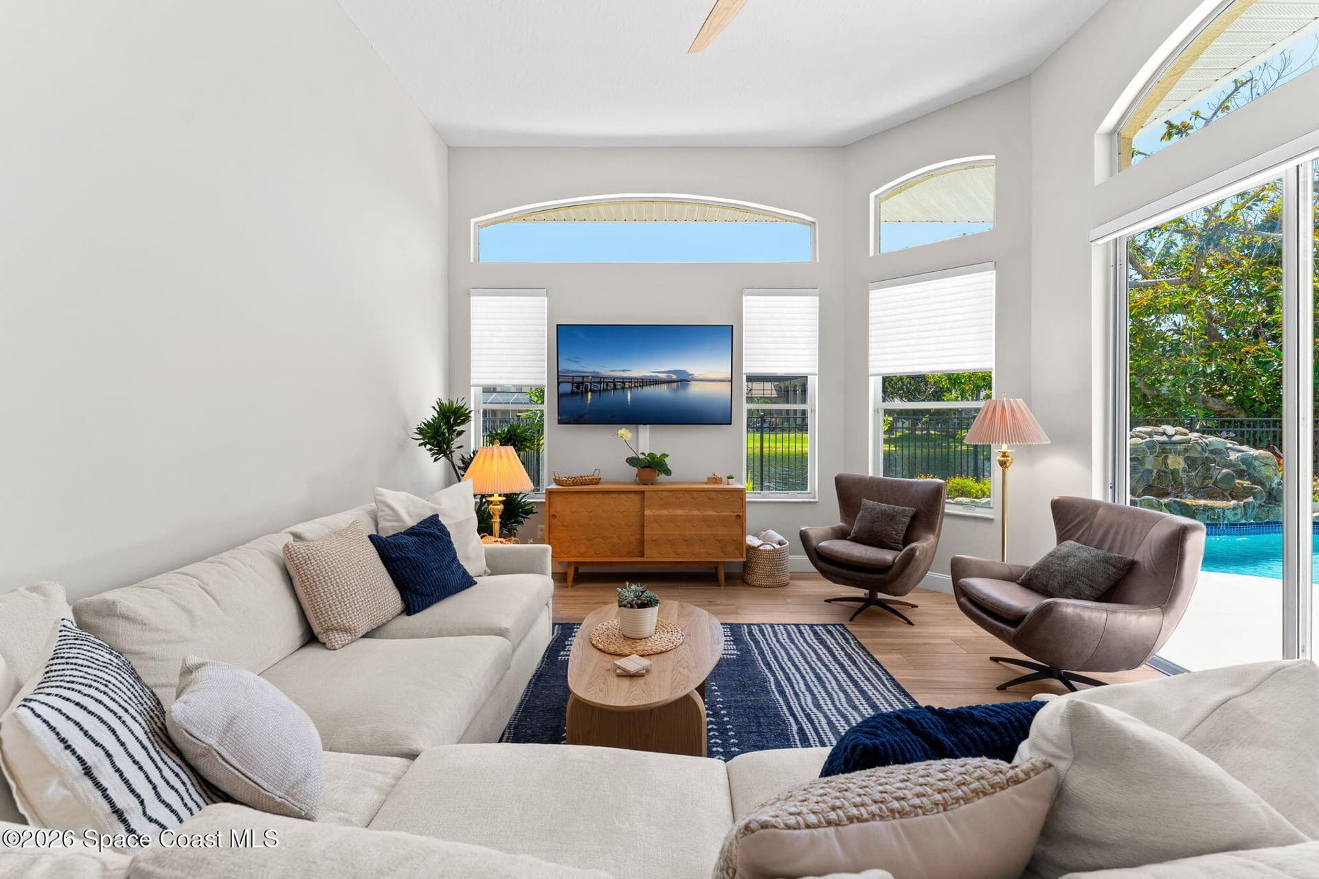 329 Lanternback Island Drive photo 11
