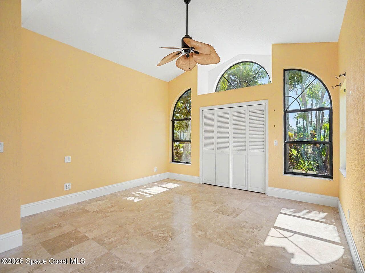 484 Lanternback Island Drive photo 17