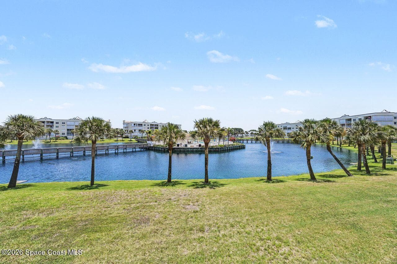 8941 Lake Drive 202 photo 4