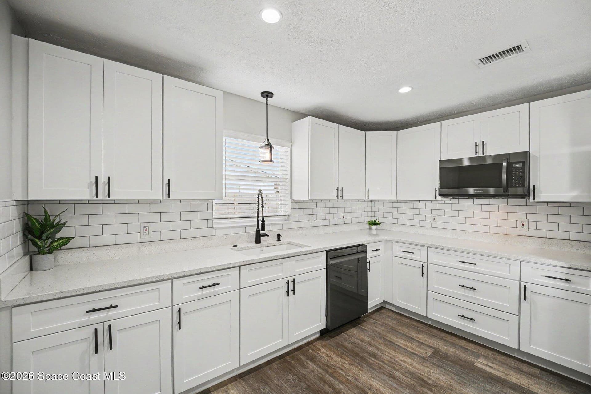 1415 Plum Avenue photo 10