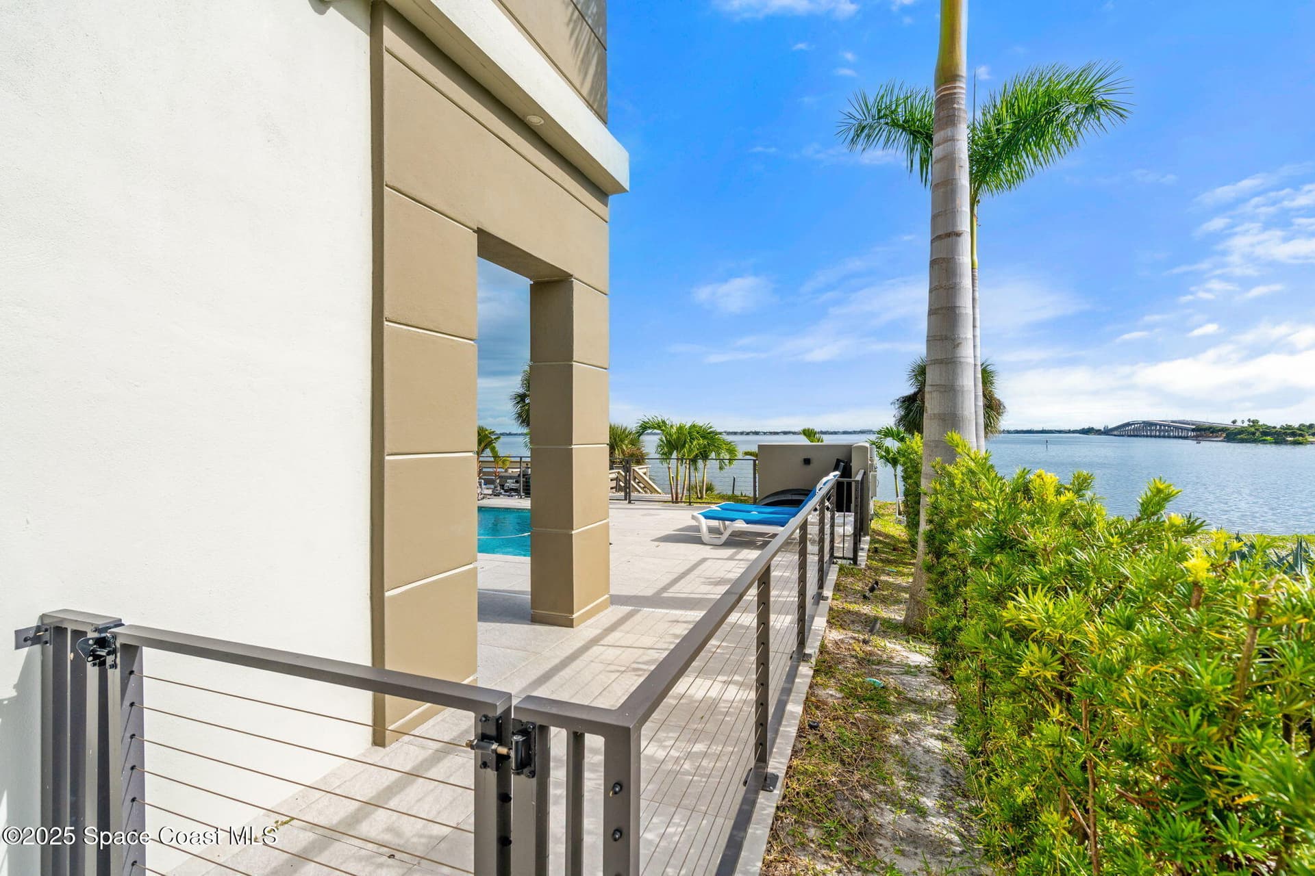1807, 1809 Riverview Drive photo 24