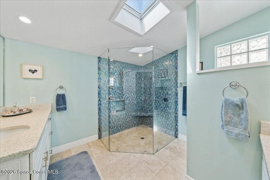 1110 Riverside Drive photo 21