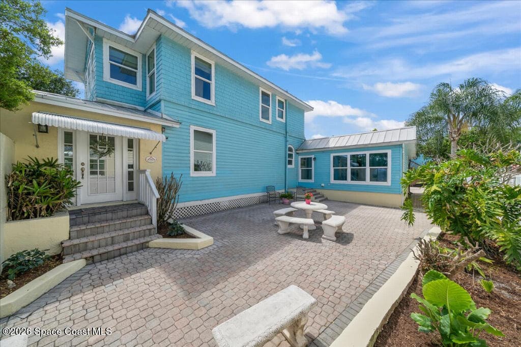 1110 Riverside Drive photo 4