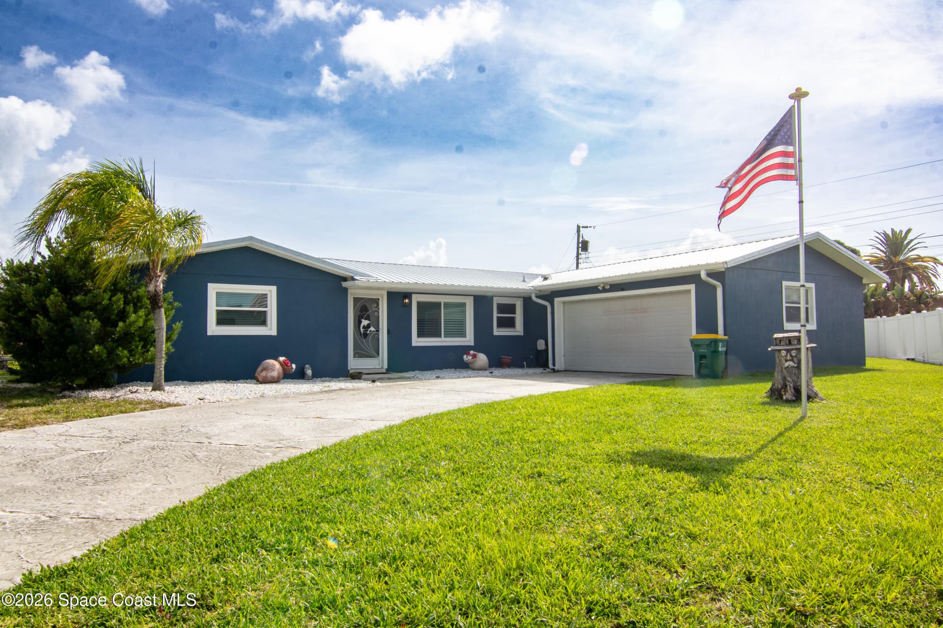 1592 Coral Street photo 1