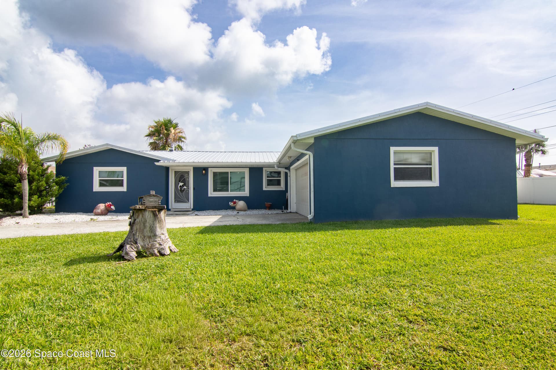 1592 Coral Street photo 2