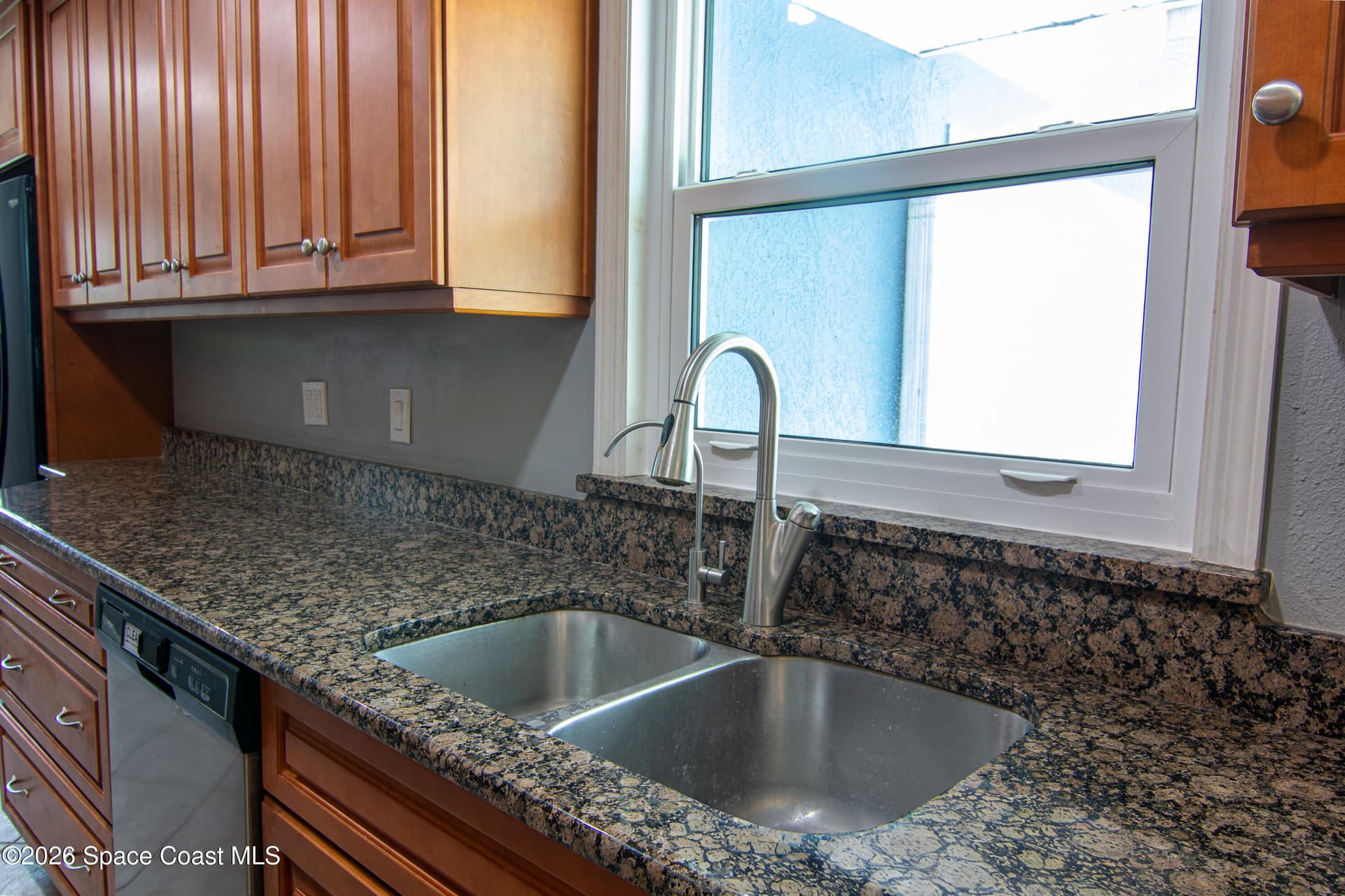 1592 Coral Street photo 10