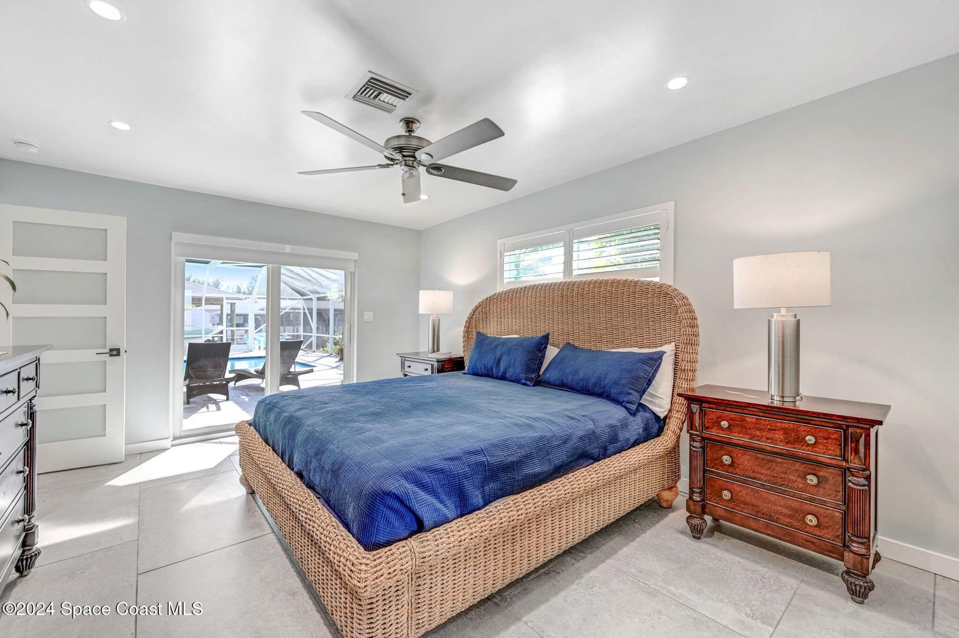 379 Hiawatha Way photo 16