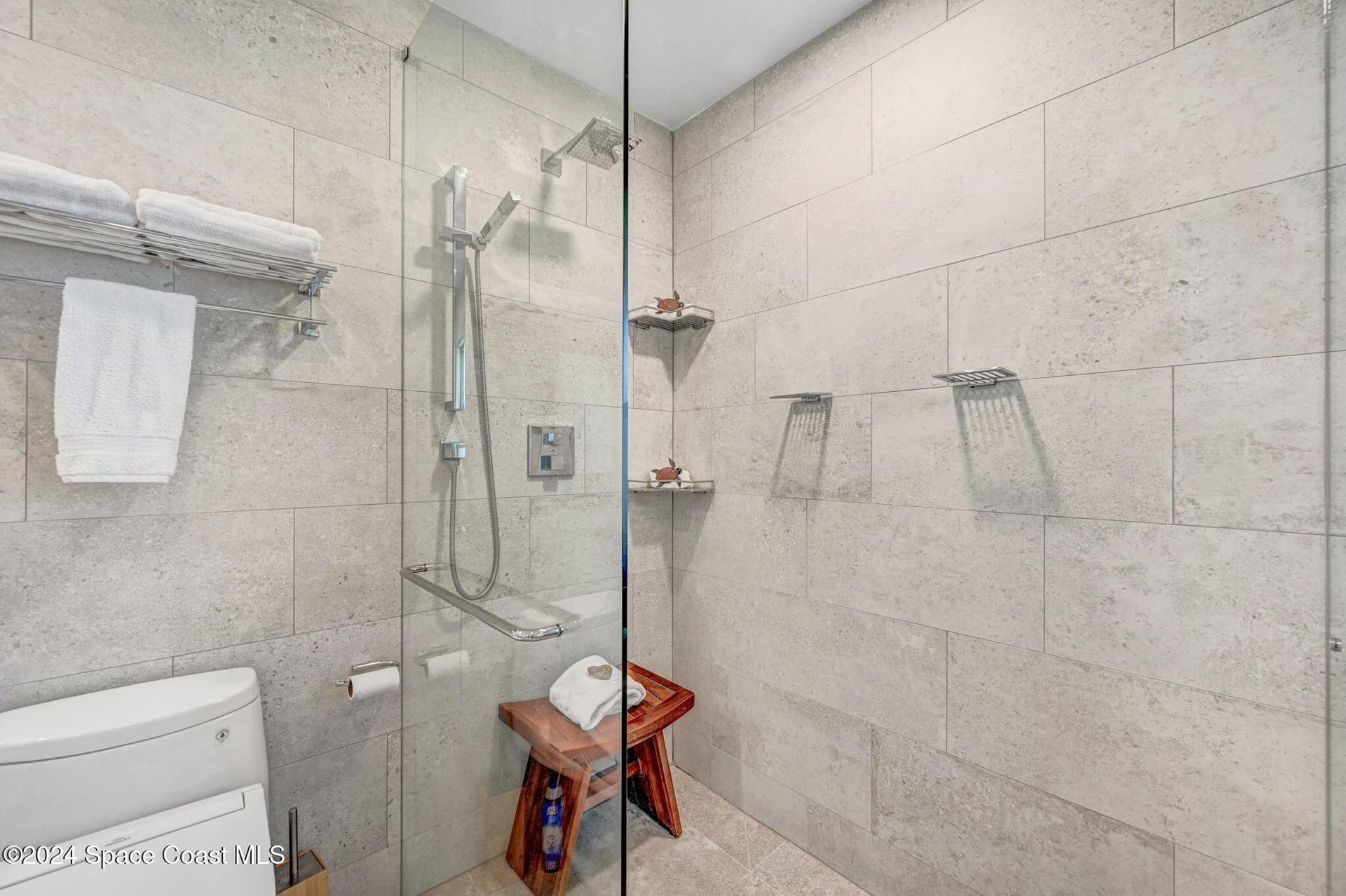 379 Hiawatha Way photo 24