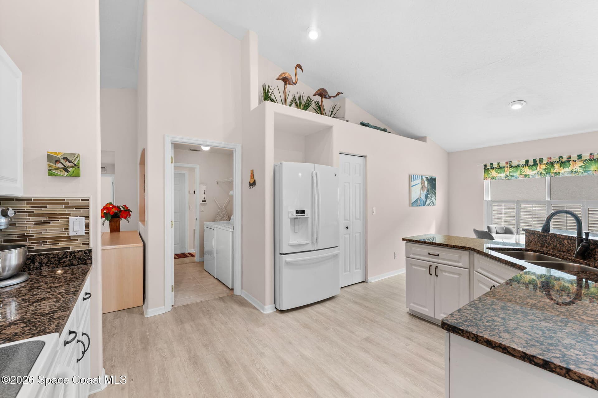 685 Naples Court photo 19