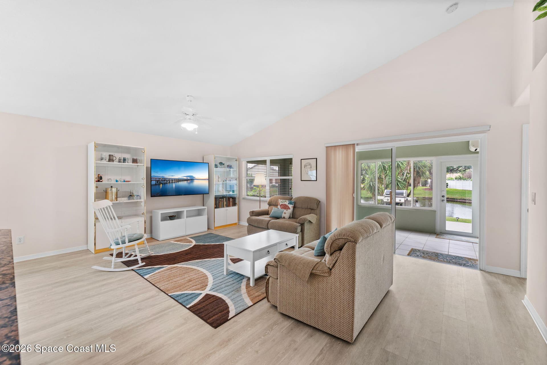 685 Naples Court photo 25