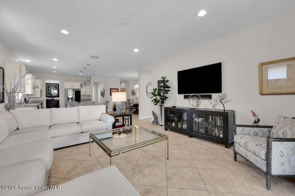5040 Pendelton Square photo 12