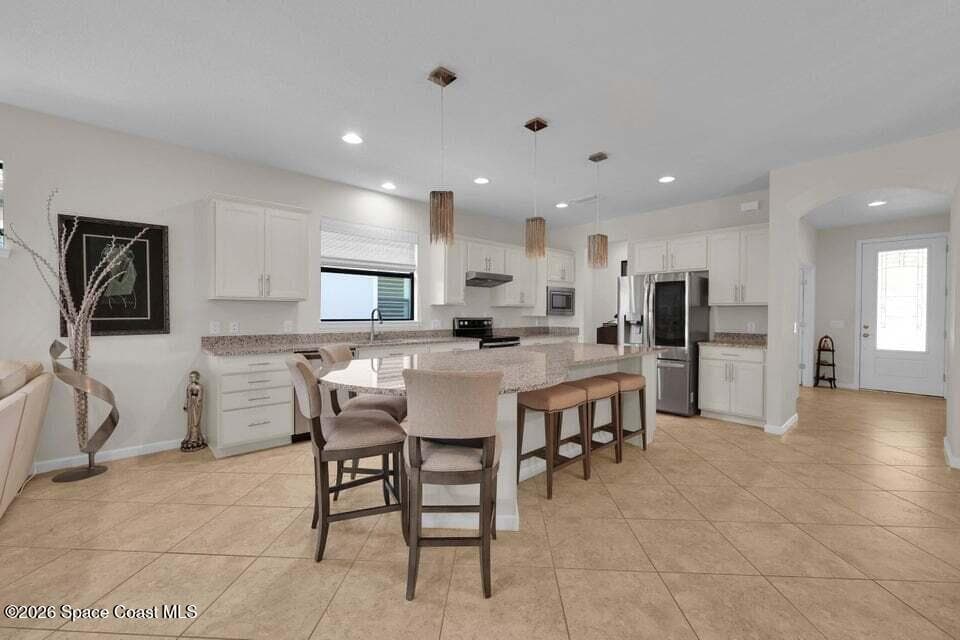 5040 Pendelton Square photo 6