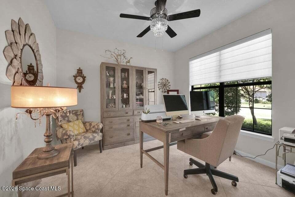 5040 Pendelton Square photo 4