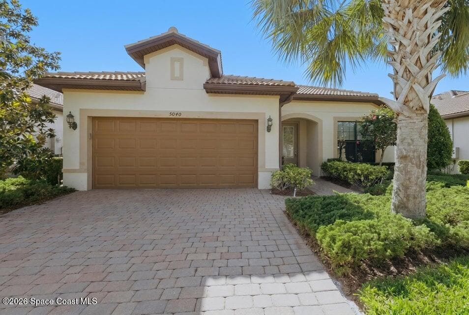 5040 Pendelton Square photo 1