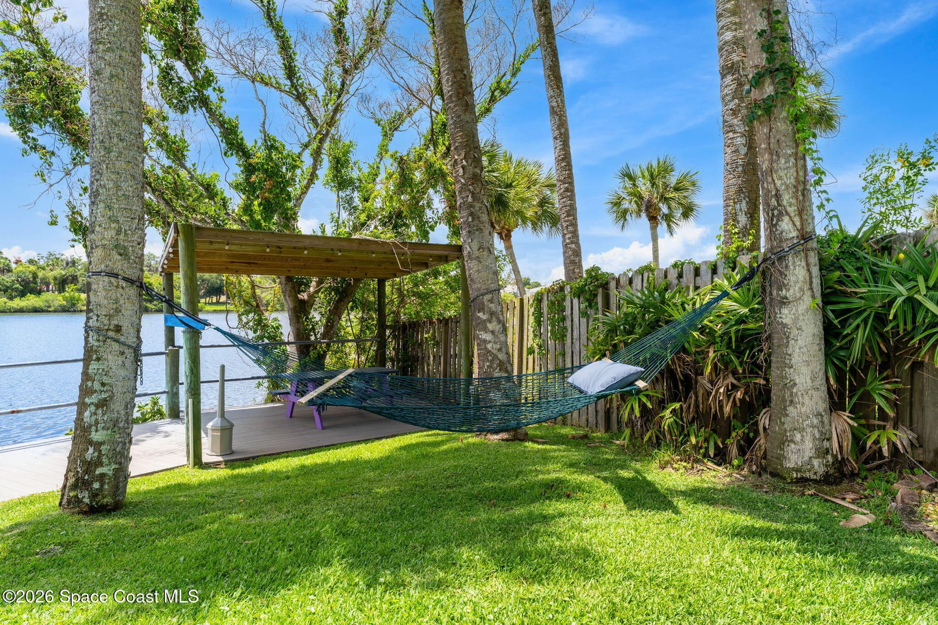 907 E Melbourne Avenue photo 23