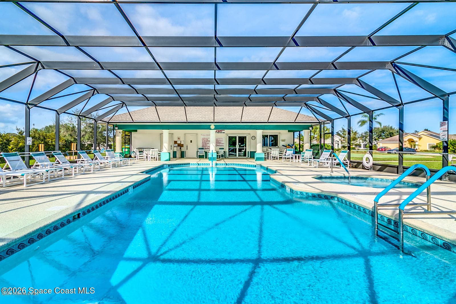 685 Naples Court photo 4