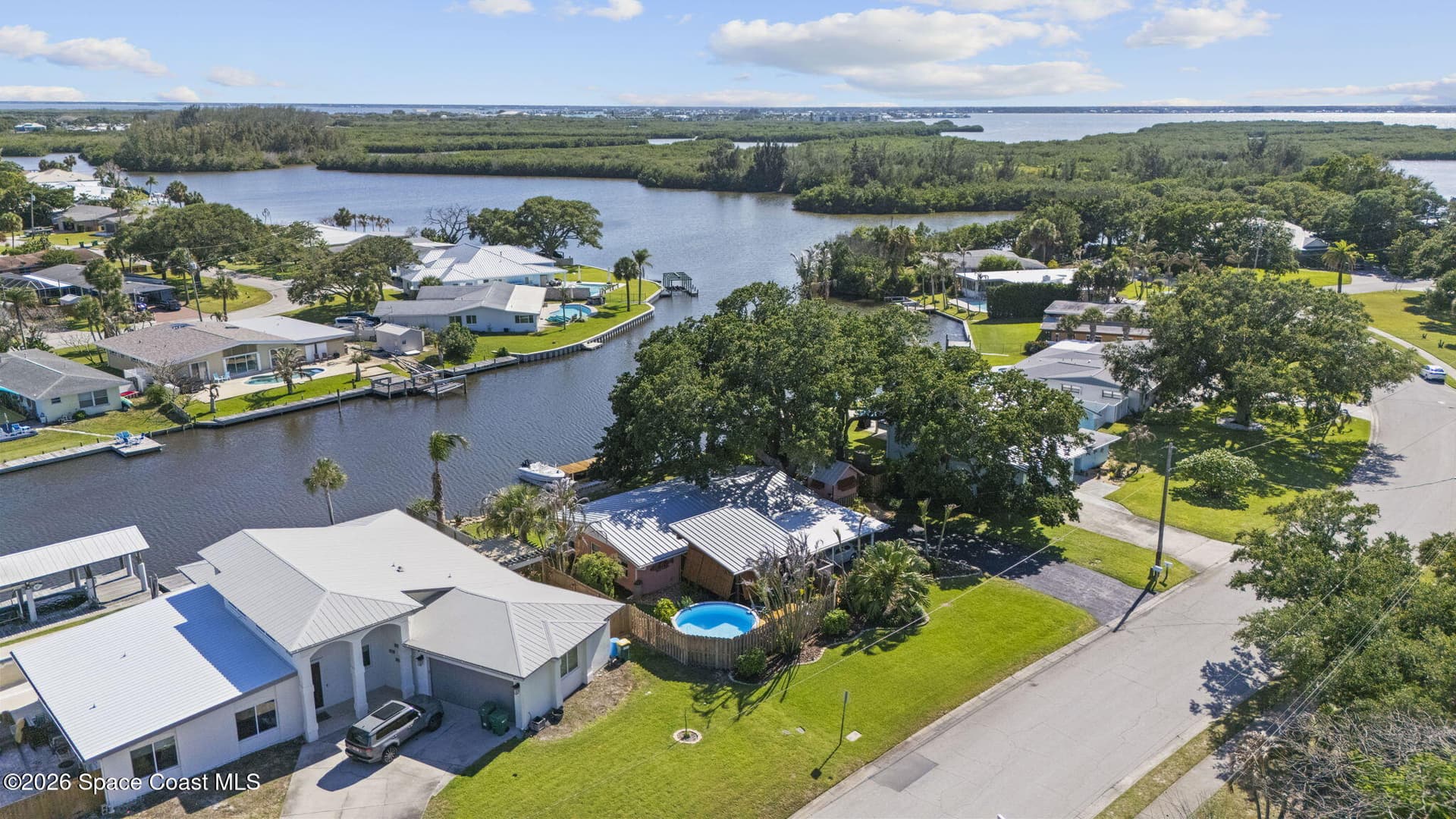 514 Cocoa Isles Boulevard photo 2