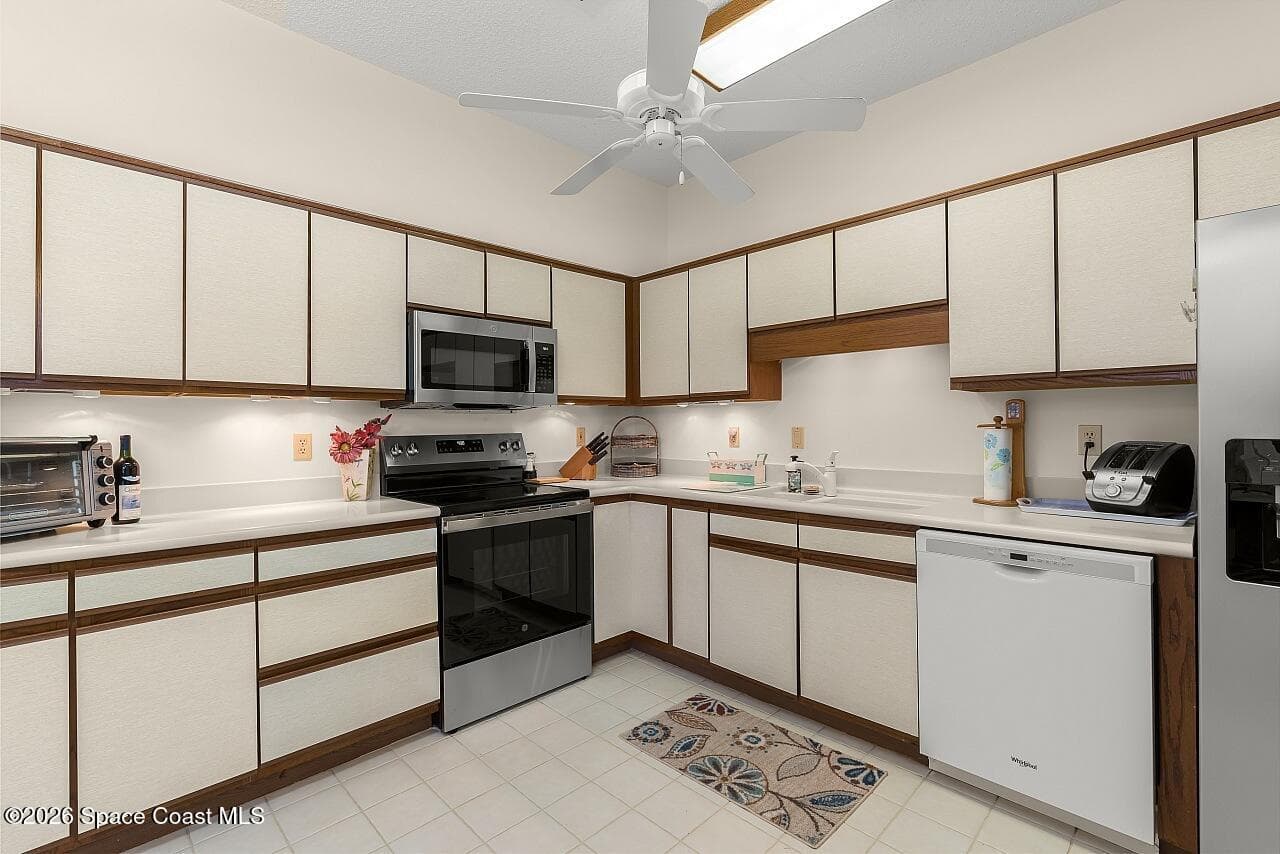 431 Tamarind Place photo 10